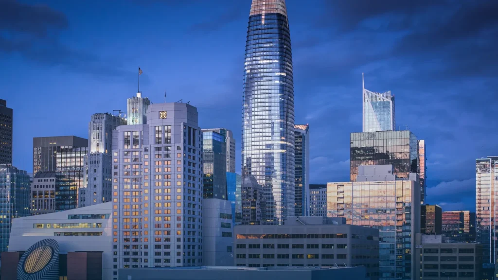 Salesforce Tower rising over the San Francisco skyline at dusk